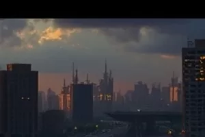 纪录片《潮汐表外》剧照，滩涂上的潮痕与木桩